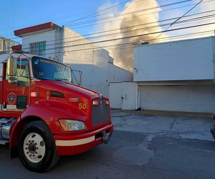 Se incendia fábrica de lencería fina en Monterrey