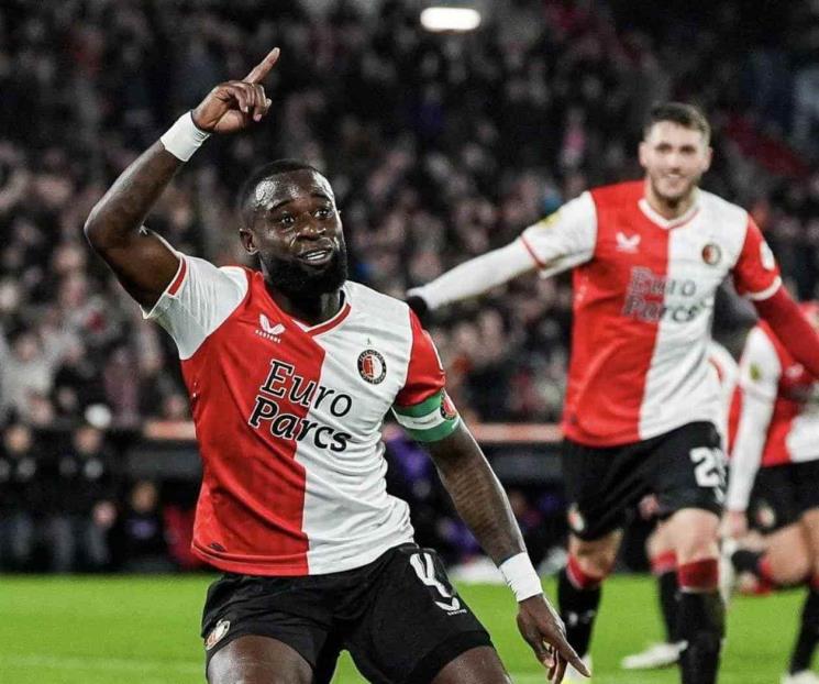 El Feyenoord de Santi Giménez se mete a semis de la Copa de Holanda