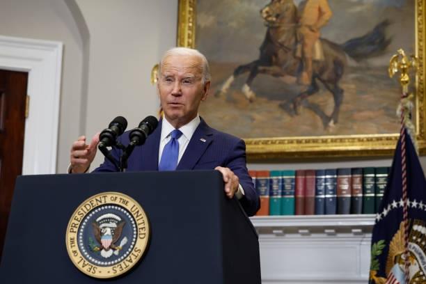 Joe Biden dice que habló con líderes fallecidos