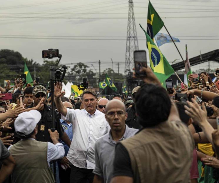 Lanzan megaoperativo contra Bolsonaro por intento golpista