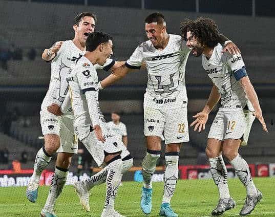 Golea Pumas a Santos 3-0