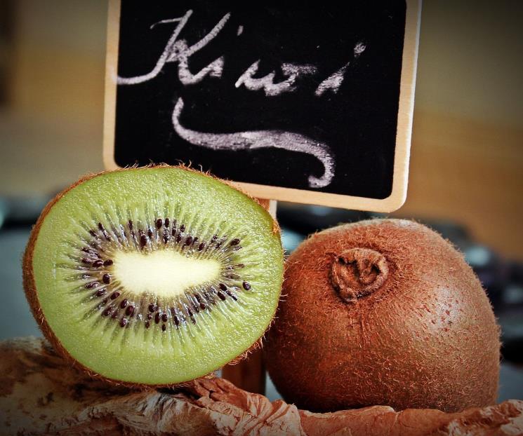 Consumir kiwi es útil para un sueño reparador, según Harvard