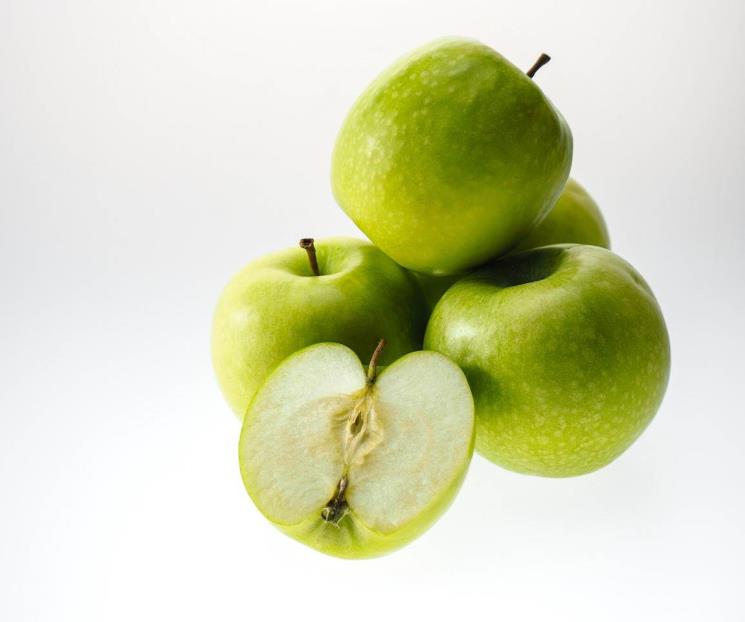 Cuidado con la semilla de la manzana, recomiendan médicos