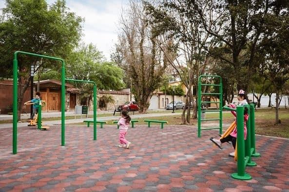 Inauguran parque lineal en Santiago