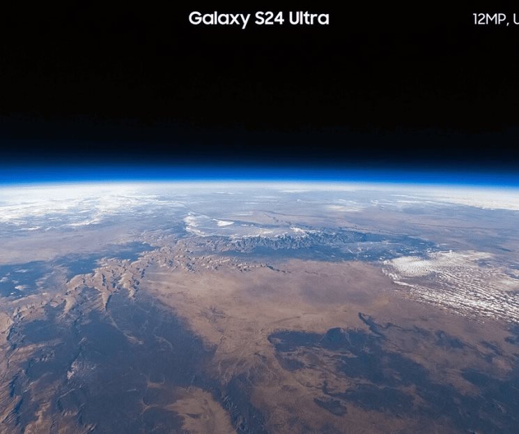 Samsung ató varios S24 Ultra a un globo para un anuncio
