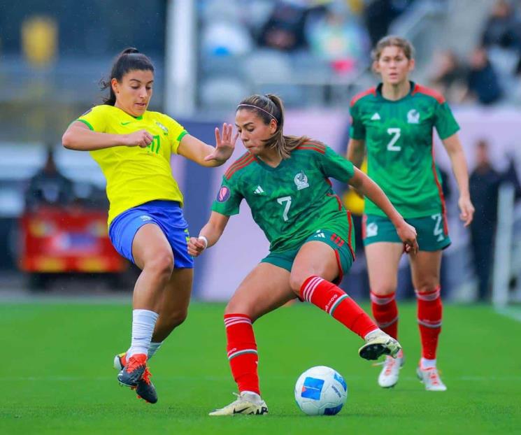 Golea Brasil al Tri Femenil en las semifinales de la Copa Oro