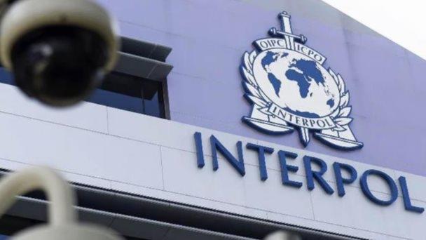 Interpol premia a autoridades de México