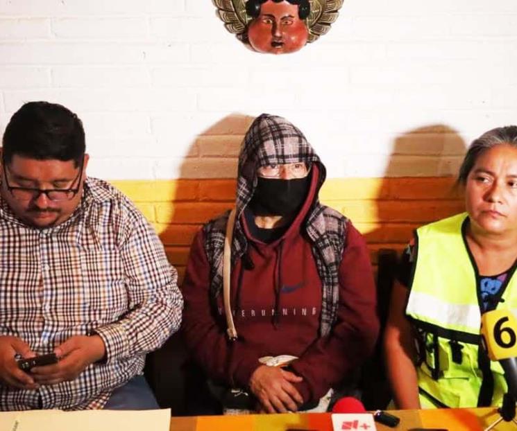 Acompañan familiares de los 43 a estudiante asesinado en Guerrero