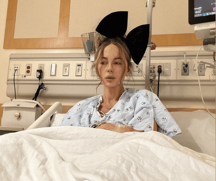 Preocupa salud de Kate Backinsale por fotos desde el hospital
