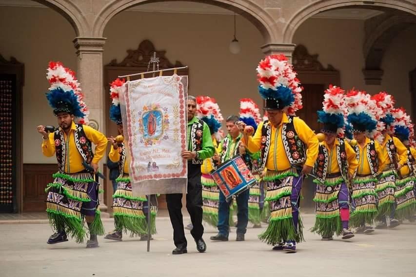 Rinden homenaje a danzantes de Nuevo León