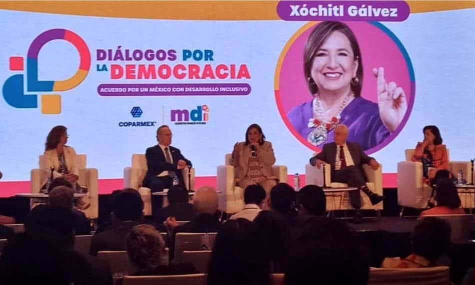 Xóchitl Gálvez promete a empresarios acotar poder presidencial
