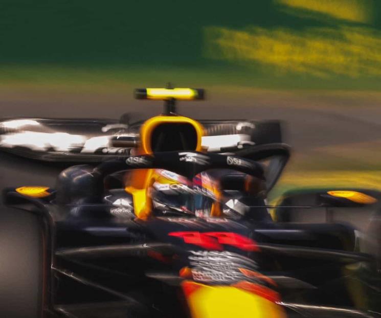 Verstappen hace la pole y Checo saldría sexto en Australia