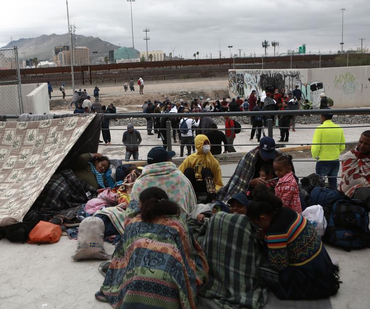 Apoyarán a Colombia y Ecuador con dólares para migrantes retornados