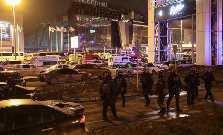 Crece a 143 cifra oficial de muertos en atentado de Moscú