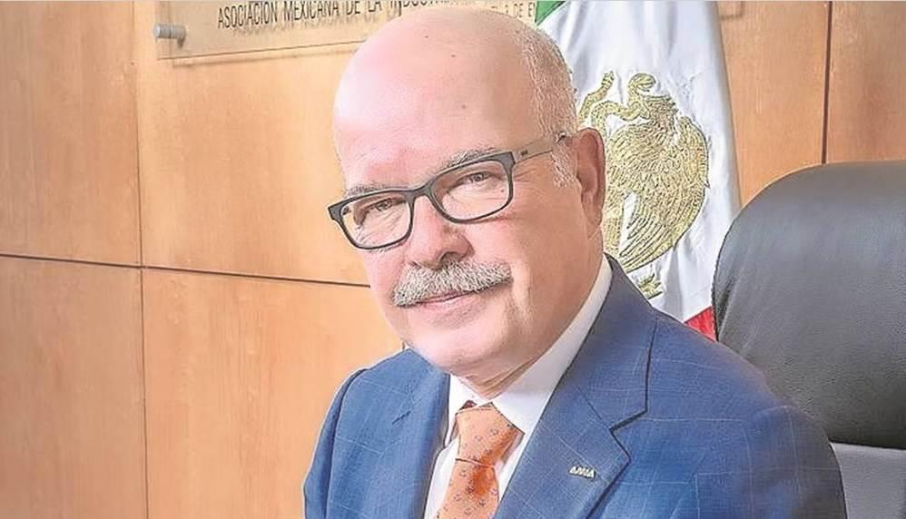 José Zozaya dejará la presidencia de la AMIA