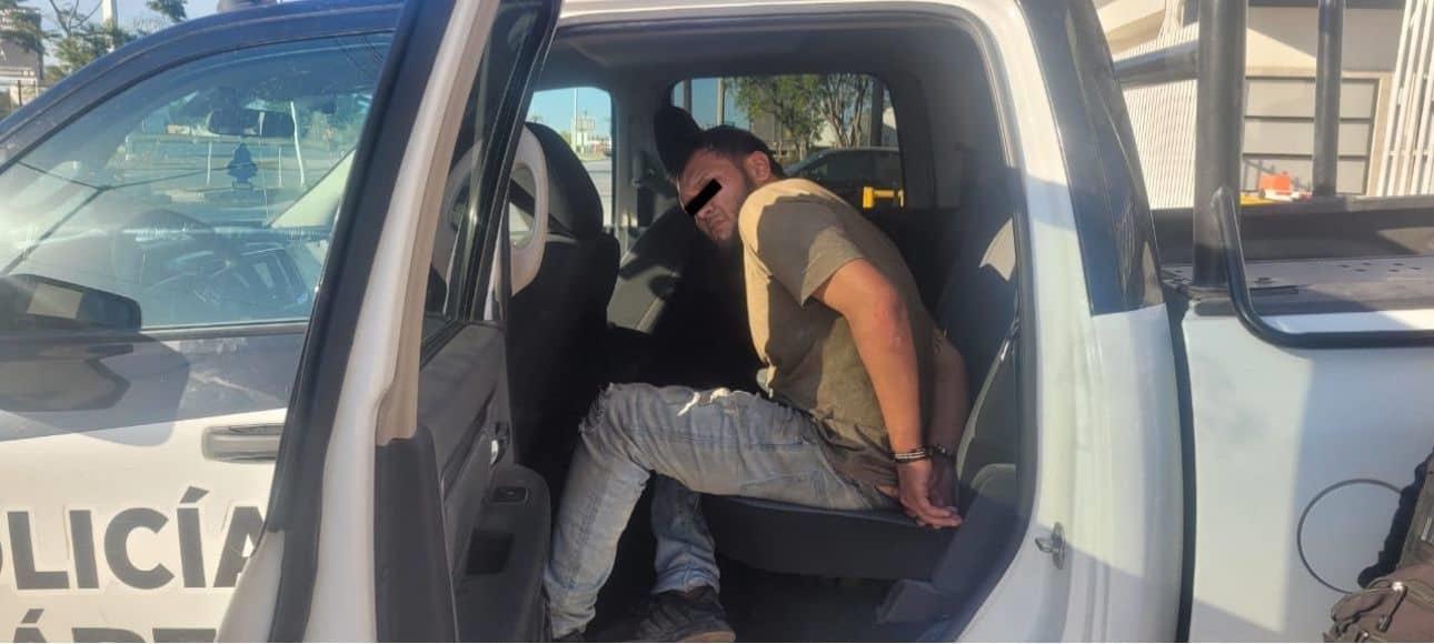 Arrestan a sujeto por apedrear y causar daños a vehículo en Juárez