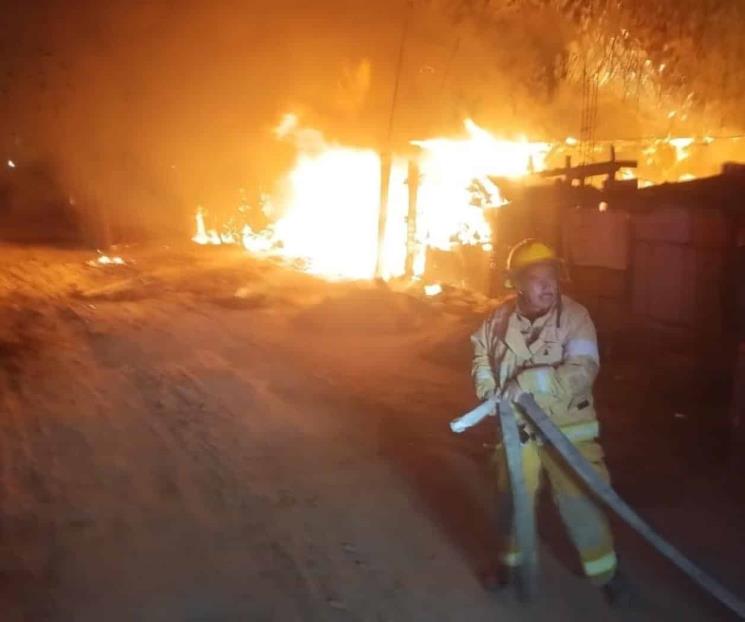 Se incendian tejabanes en Escobedo