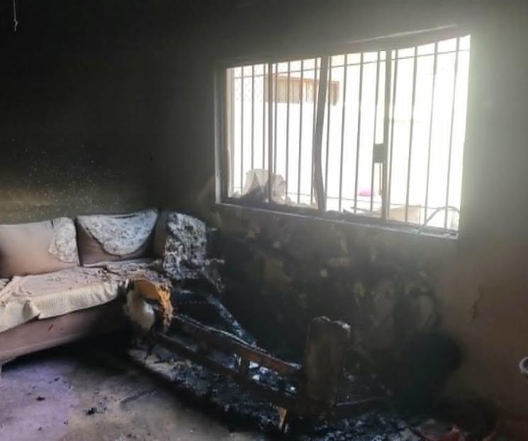 Se registra incendio en domicilio de Lagos del Bosque