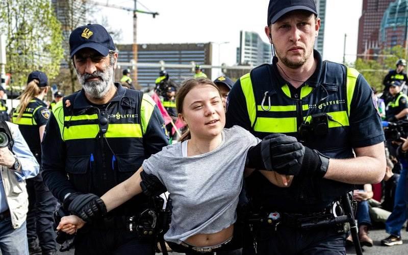 Arrestan a Greta Thunberg en Países Bajos por protestas