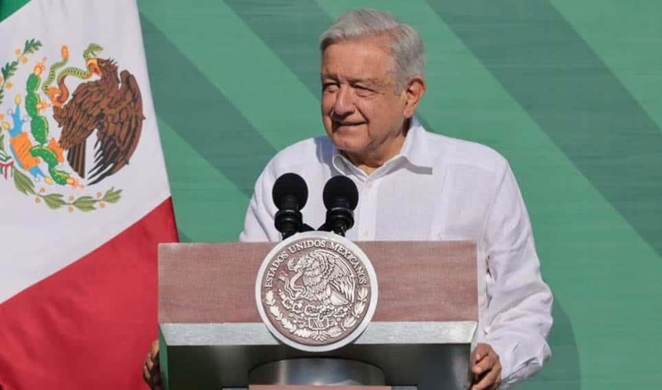 AMLO dice que ha logrado reducir la pobreza en México