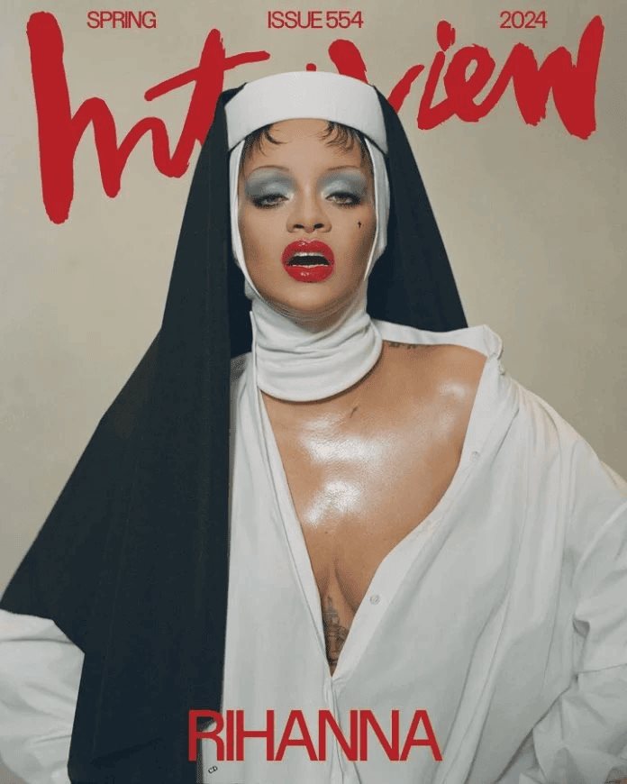 Levanta Rihanna críticas por vestir de monja provocativa