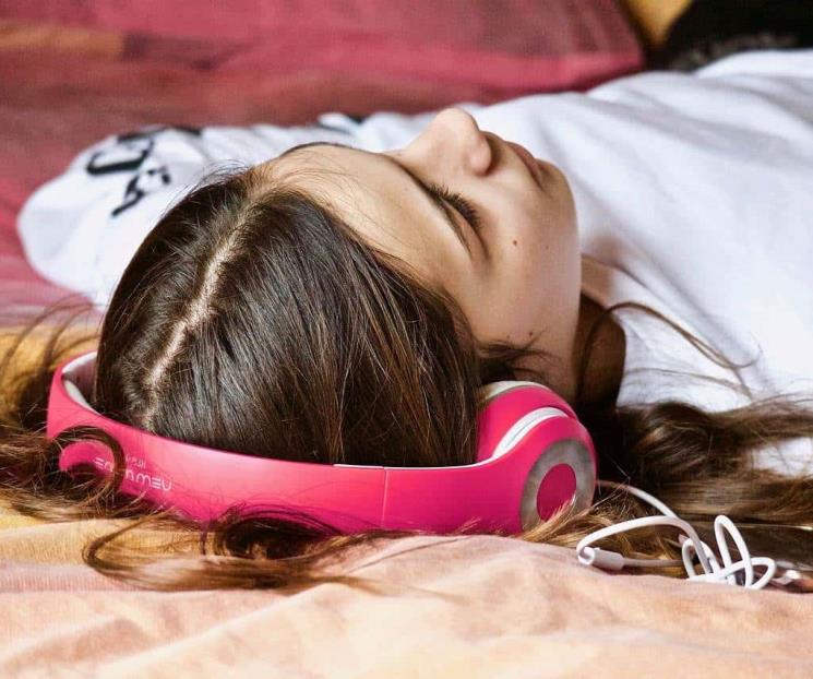 Descubre la mejor lista de canciones para dormir, según la ciencia
