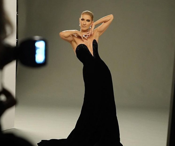 Sorprende Céline Dion posando topless para Vogue Francia