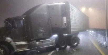 Provoca accidente otro cierre en la Autopista a Saltillo