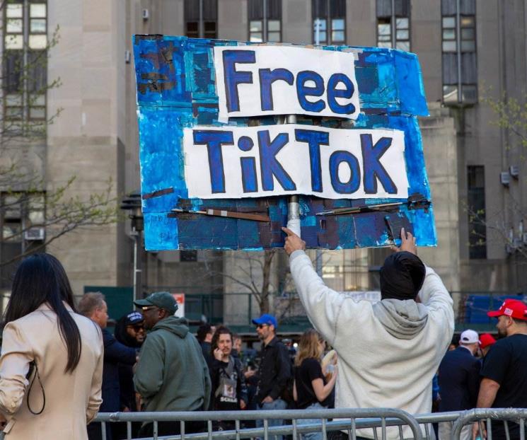 Promulga Biden ley que podría prohibir TikTok en EU