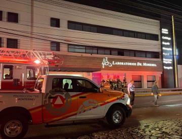 Se incendia laboratorio clínico en Monterrey