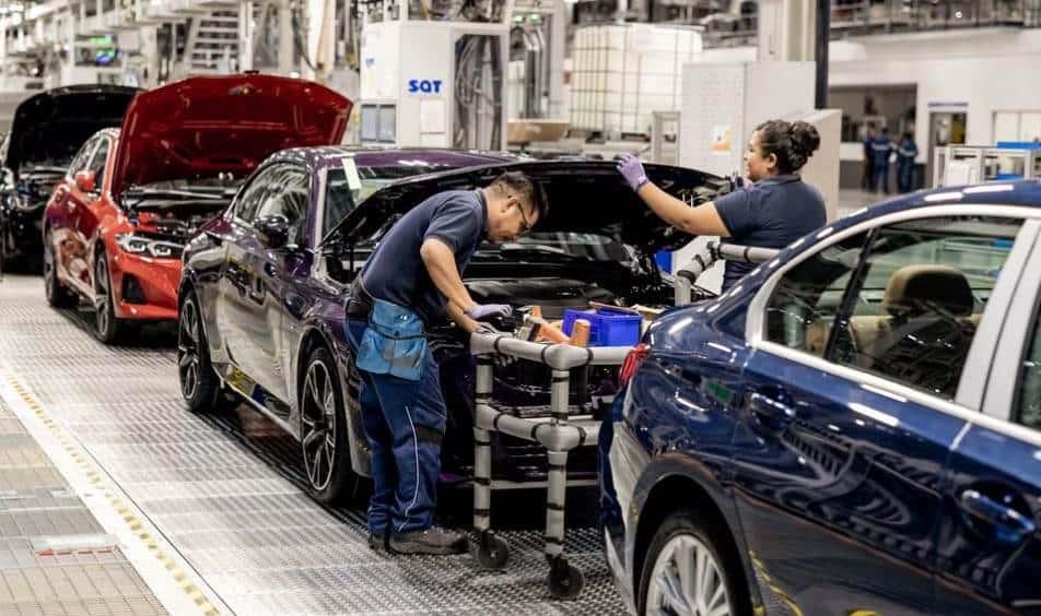 BMW inicia construcción del centro de producción de baterías en SLP