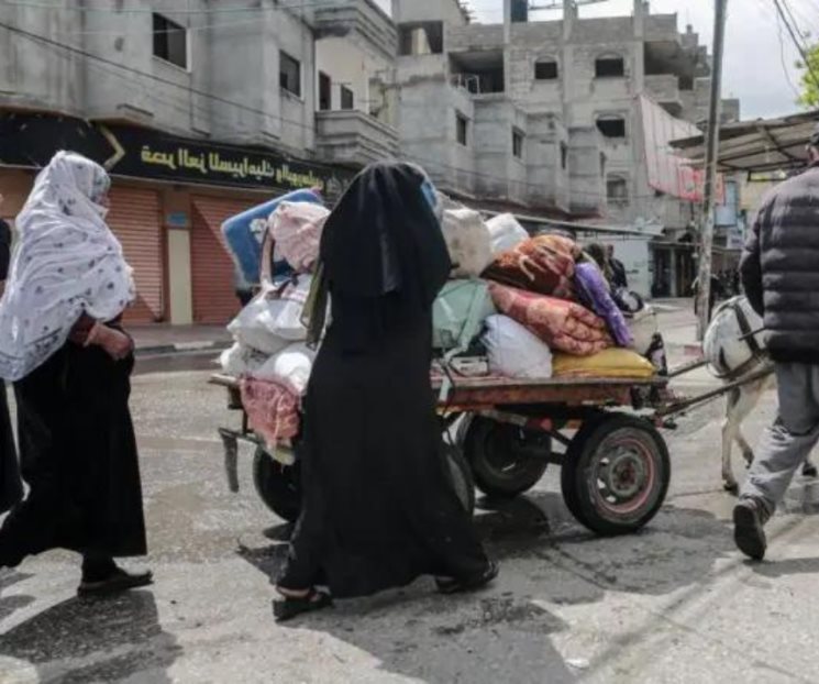 Inician palestinos evacuación de Rafah en Gaza
