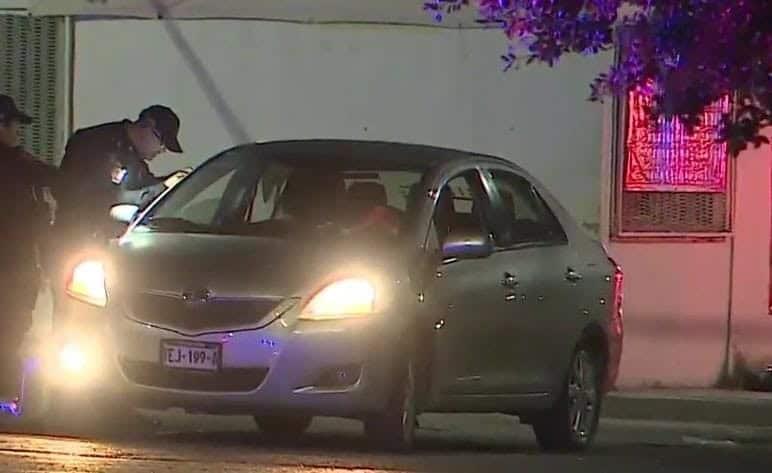 Asesinan a hombre a bordo de su auto en Guadalupe