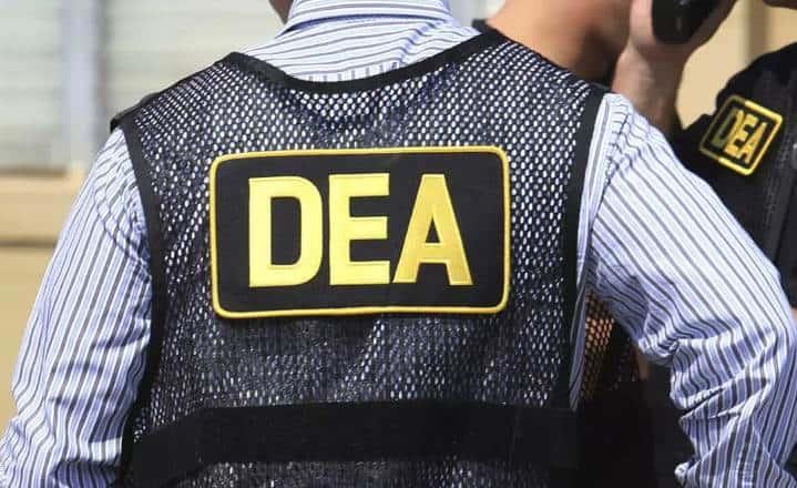 Critica la DEA a México por retrasar visas a sus agentes