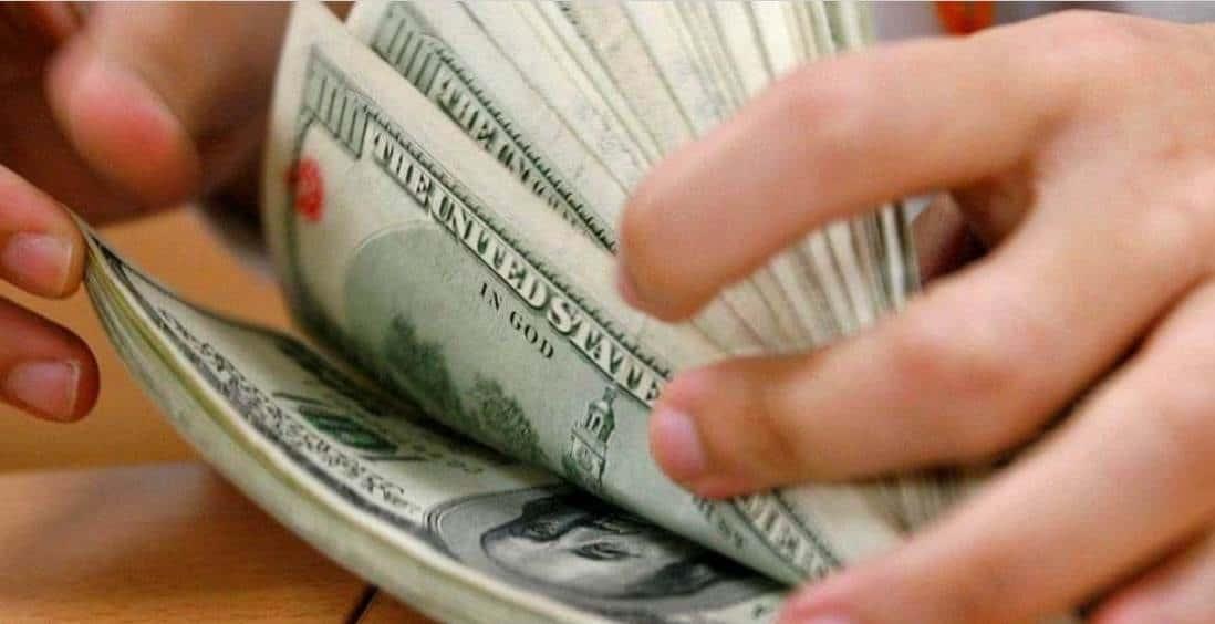 Precio del dólar abre en 16.91 pesos previo a la decisión de Banxico