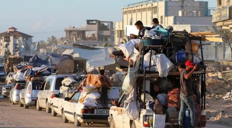 Abandonan Rafah más de 100 mil personas
