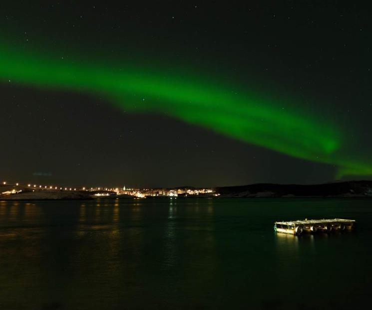 Así se vive la segunda noche de auroras boreales en el mundo