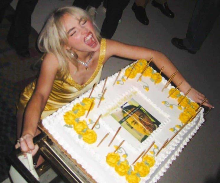 Celebra Sabrina Carpenter cumpleaños con meme de Leonardo DiCaprio