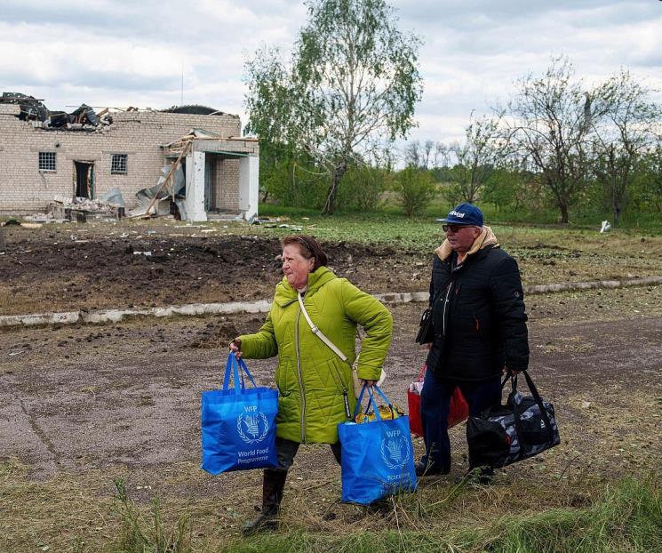 Evacuan a más de 4000 personas en la región de Járkov