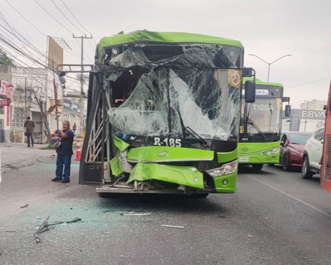 Deja choque entre rutas urbanas 15 heridos en Guadalupe