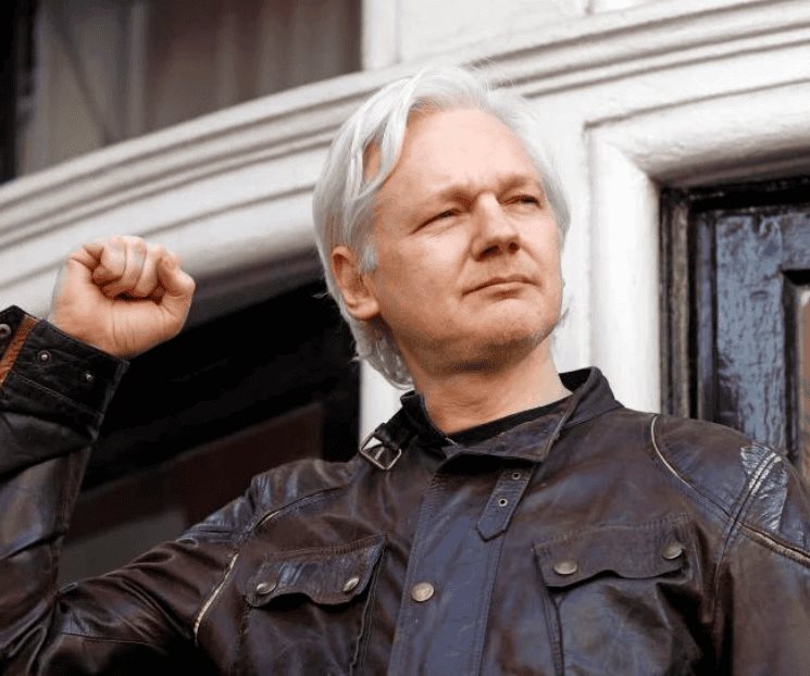 Frenan extradición de Julian Assange a Estados Unidos