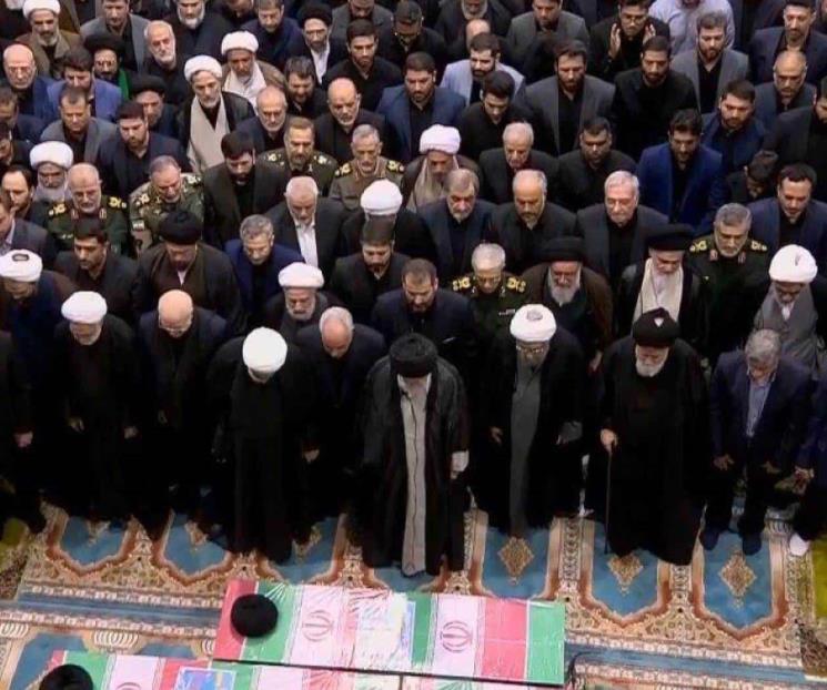 Entierran al presidente Ebrahim Raisí en santuario sagrado de Irán