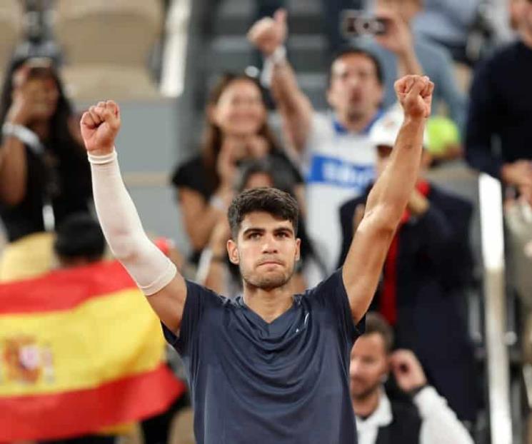 Debuta con victoria Carlos Alcaraz en el Roland Garros de Francia