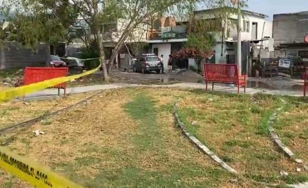De al menos cinco impactos de bala, un joven fue ejecutado en un domicilio de la Colonia Los Valles, ayer en el municipio de Juárez.