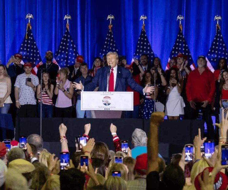 Donald Trump celebra su 78 cumpleaños con un mitin en Florida
