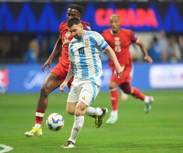 Argentina doblega a Canadá en el arranque de la Copa América