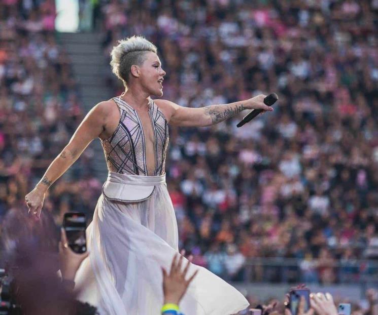 Pink cancela concierto en Suiza por problemas de salud