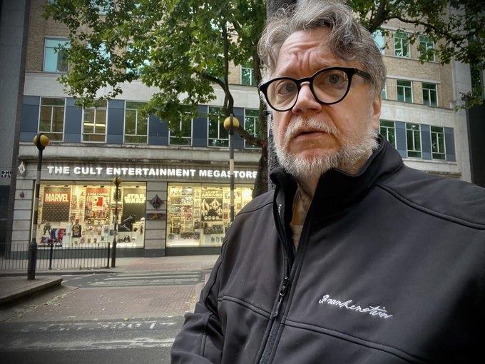 Se encuentra Del Toro en Londres para filmar Frankenstein