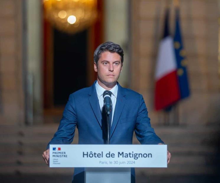 Emmanuel Macron mantiene a Gabriel Attal como primer ministro