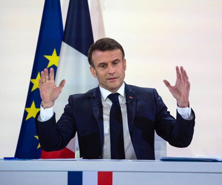 Macron pide a los partidos políticos construir una amplia coalición